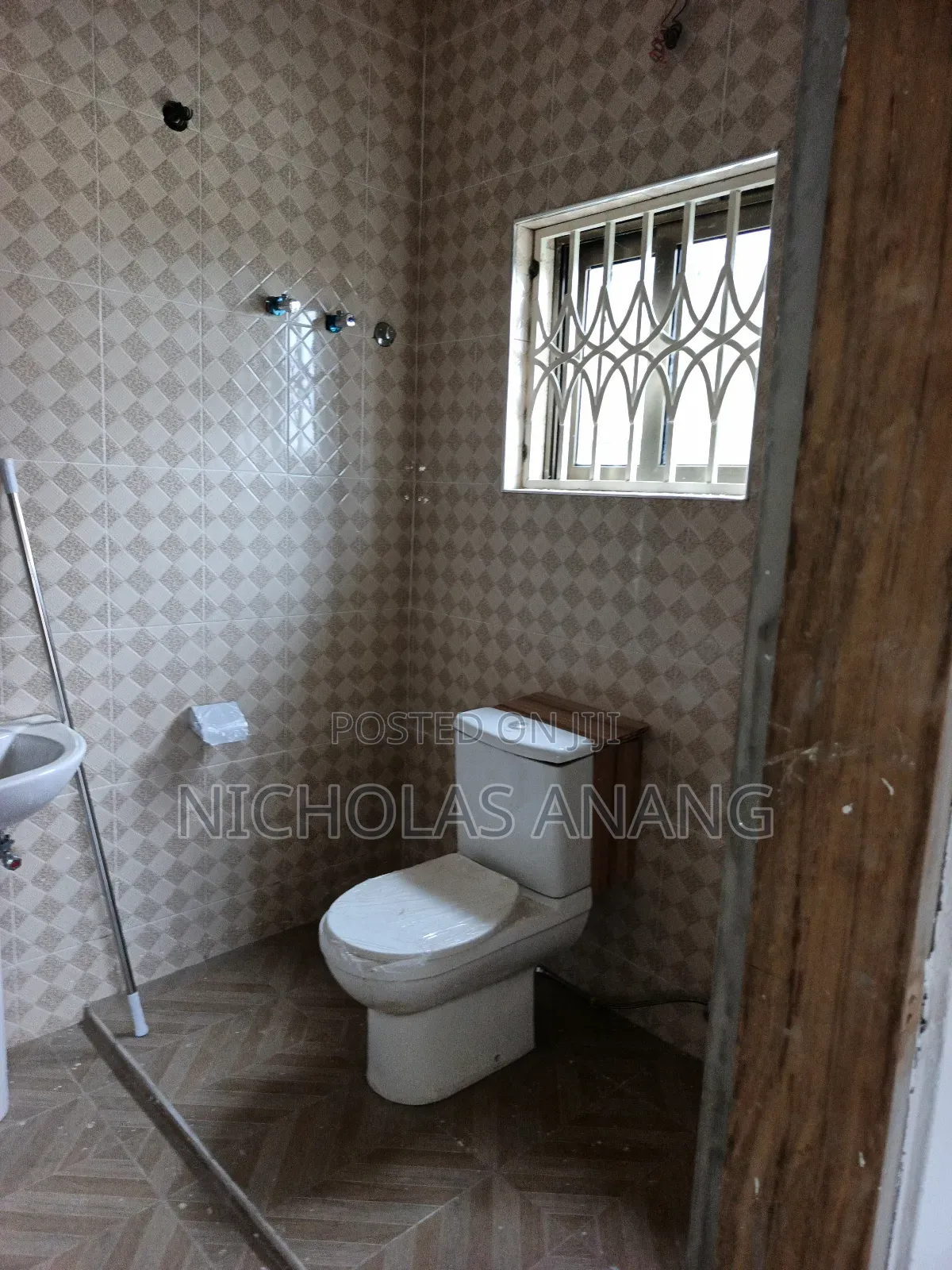 2bdrm Apartment in Dorns Properties, New Town for rent