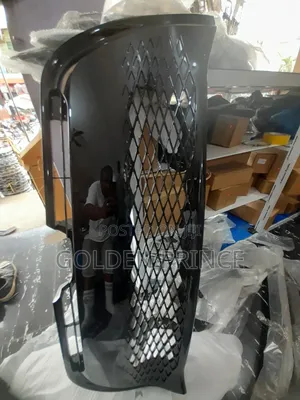COROLLA 2017 SE Down Grille