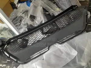 COROLLA 2017 SE Down Grille