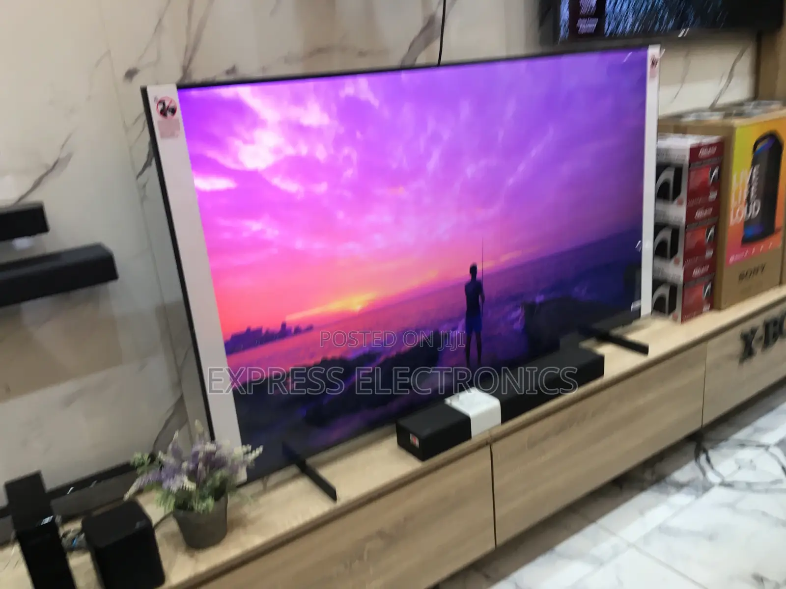 65cu7000 UHD Smart Samsung Slim Television