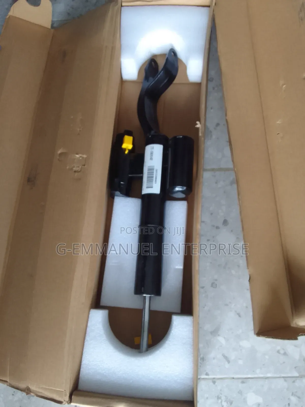 Mercedes Benz C450 2016-18 Front Shock Absorbers. Original.