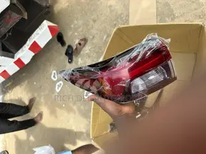 Outlander 2023 Taillight Pair
