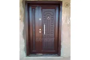 A Glamorous Brown-Like Door