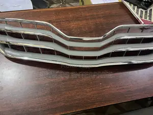 Toyota Camry 2010 Top Grille
