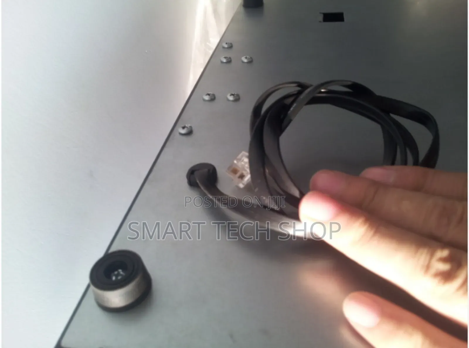 Steel Cashdrawer 12v Auto Open . 4 Notes and 8 Coins