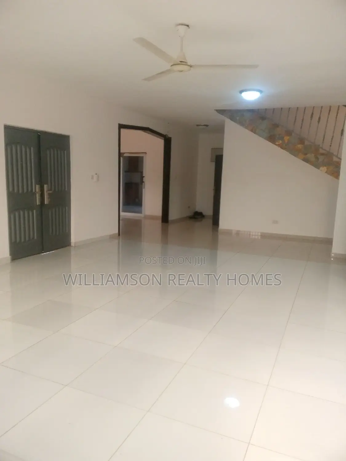 4bdrm Duplex in Community 20 Estate, Spintex for rent