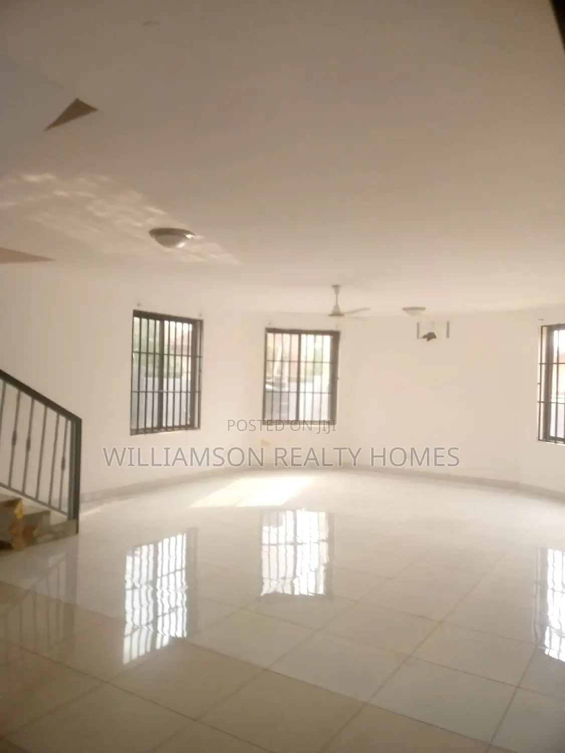 4bdrm Duplex in Community 20 Estate, Spintex for rent