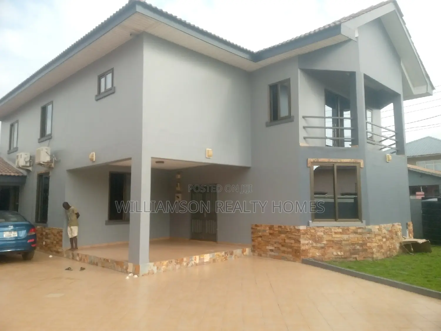 4bdrm Duplex in Community 20 Estate, Spintex for rent