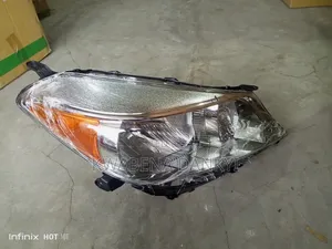 Toyota Yaris Head Light 2012