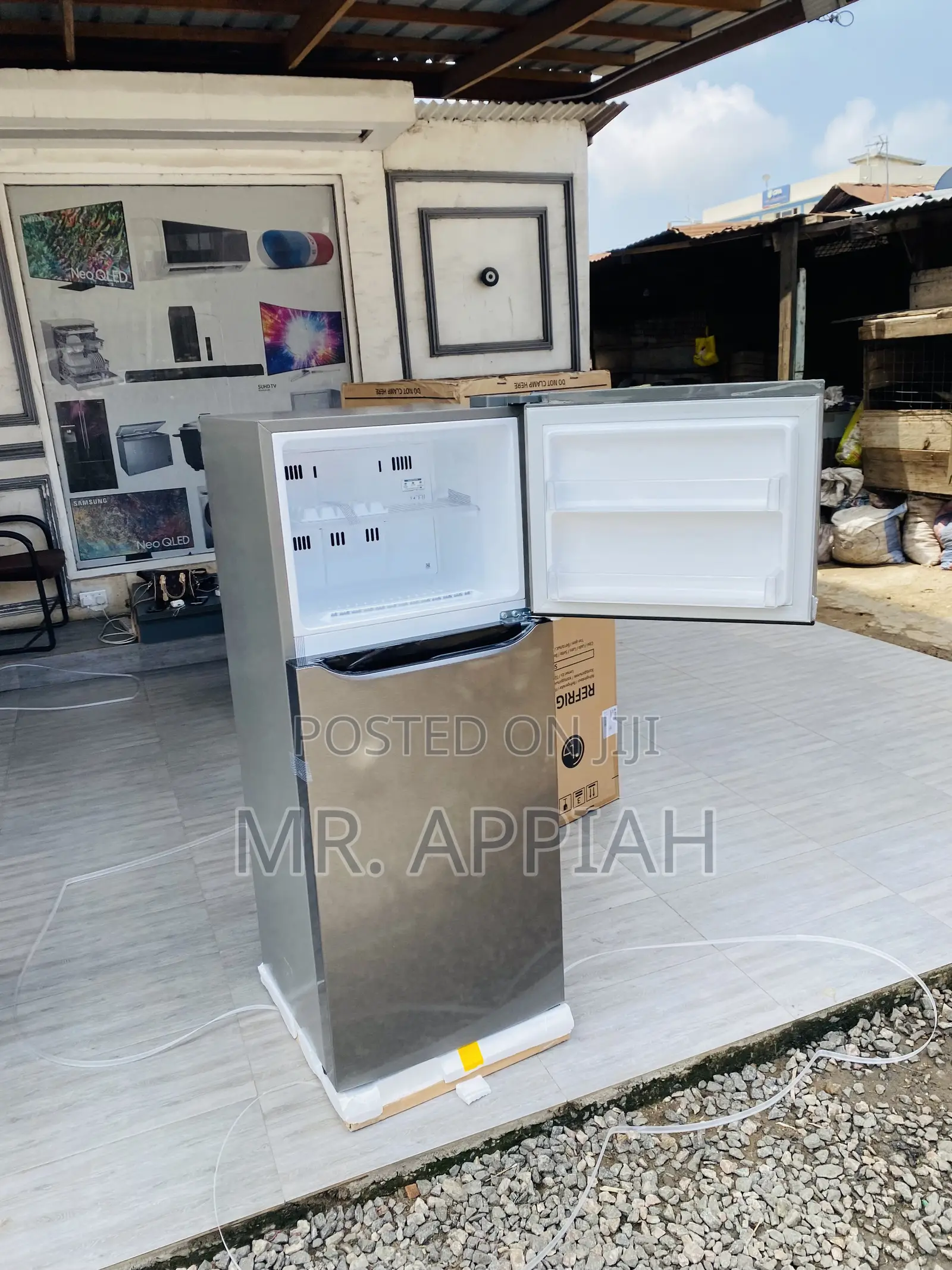 Extremely Chilling LGGN-B202SQBB 187ltrs Top Freezer Fridge