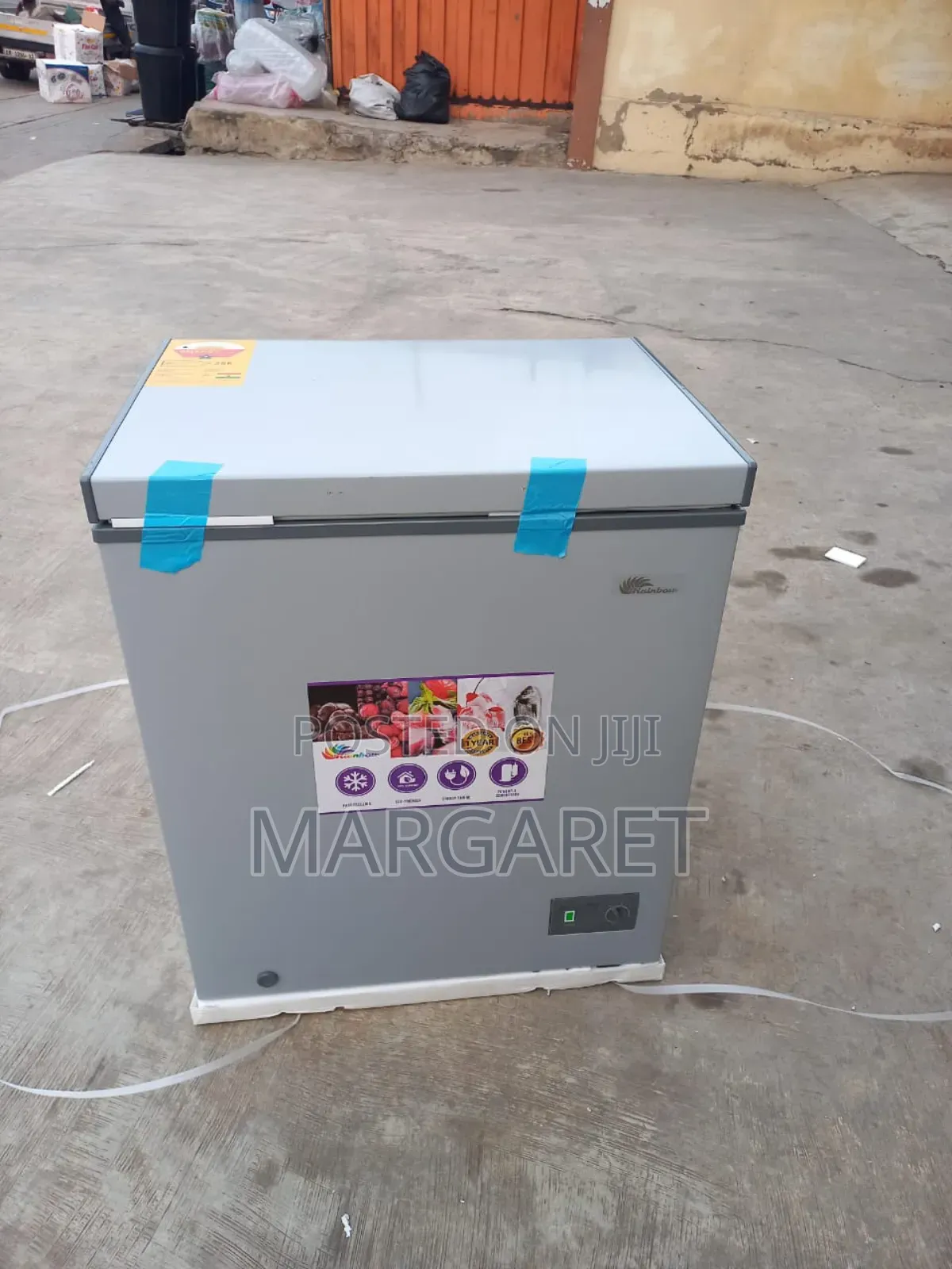 Durable Rainbow 145 Chest Freezer