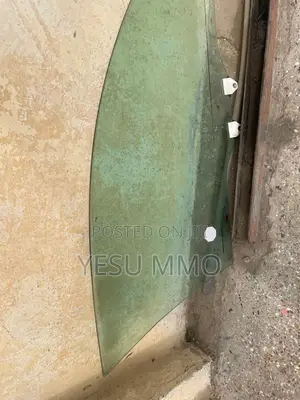 CR-V Door Glass
