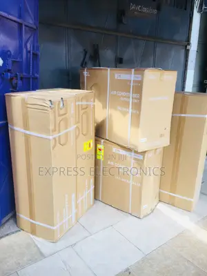 One Remote Controlled Air Conditioner Inverter TCL 2.5hp