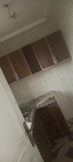 2bdrm Apartment in Dr Roko, Ablekuma for rent