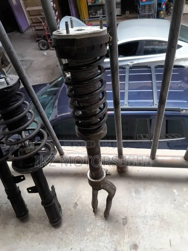 Range Rover Velar L650 Front Shocks