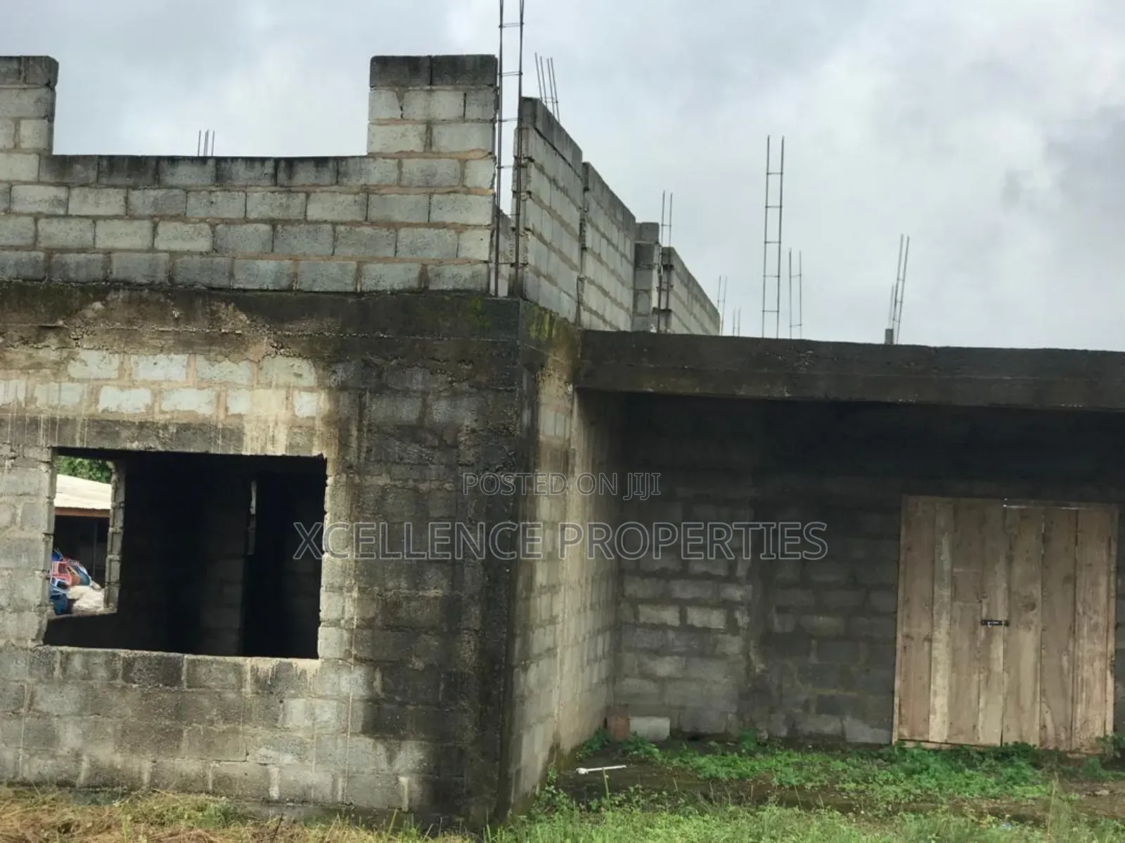 8bdrm House in Xcellence Properties, Amasaman for sale