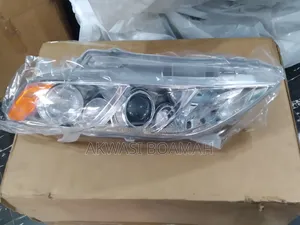 Toyota Camry 2007/ 09 Headlight Pair