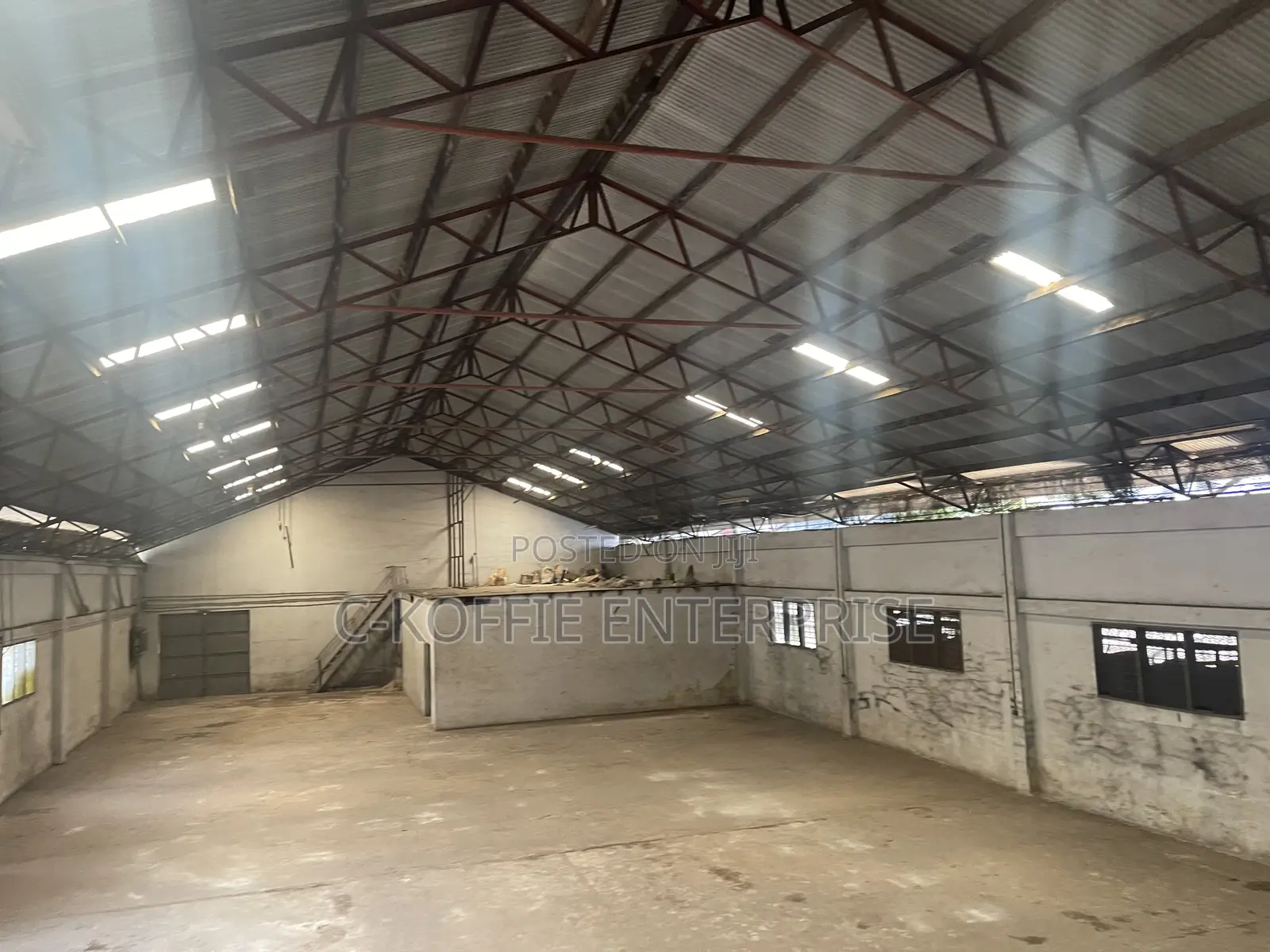 1200 SQM at Graphic Road for Rent