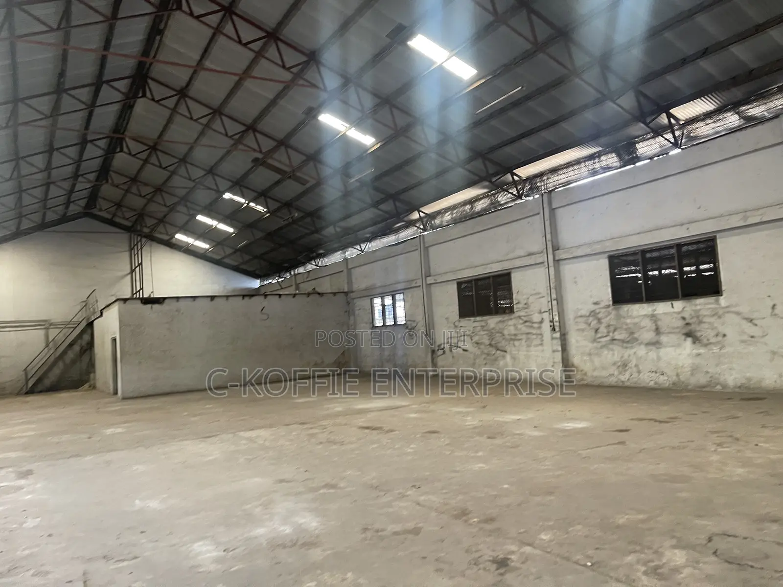1200 SQM at Graphic Road for Rent