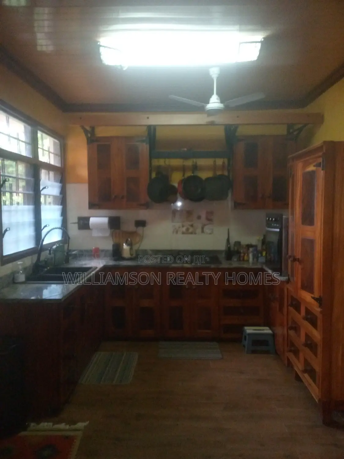 Luxury Fully Furnished 4bedrms Hse for Rent,Spintex