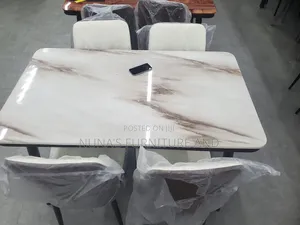 Dinnin Table