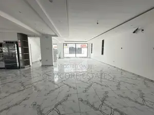 4bdrm Townhouse/Terrace in American House, East Legon for sale