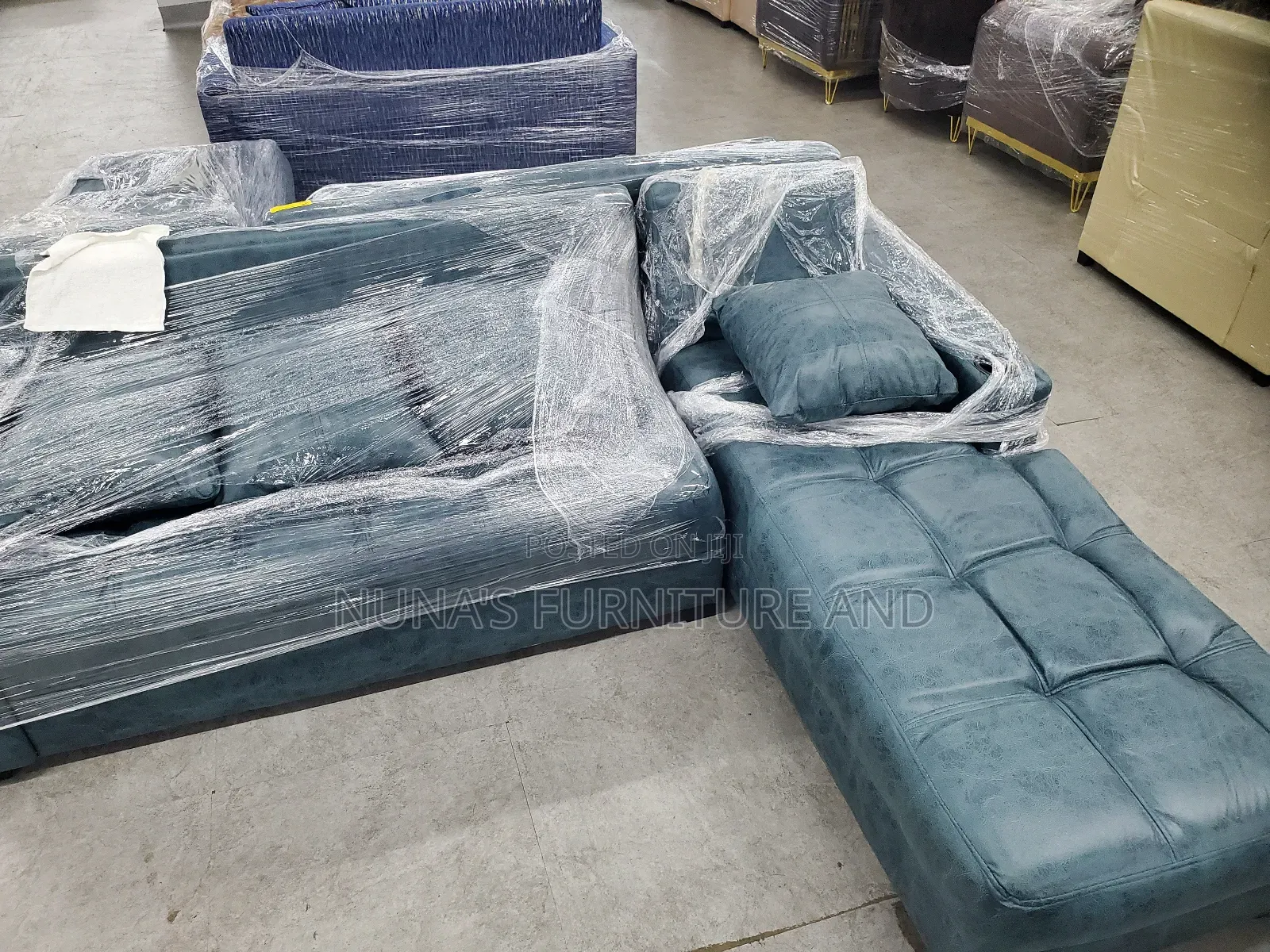 Sofa (L+3)