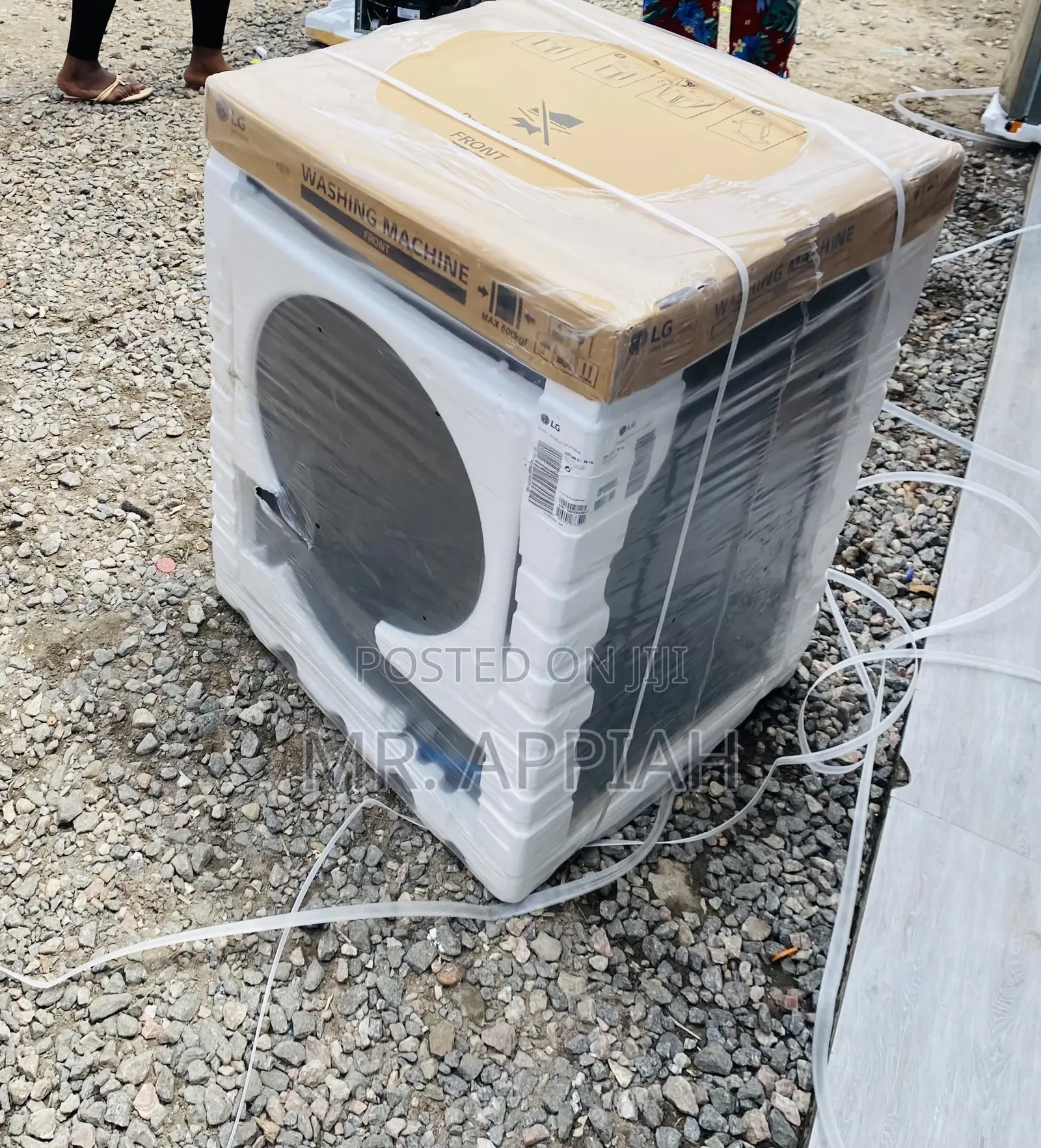 Authentic LG F2T2TYM1S 8kg Front Load Washing Machine.