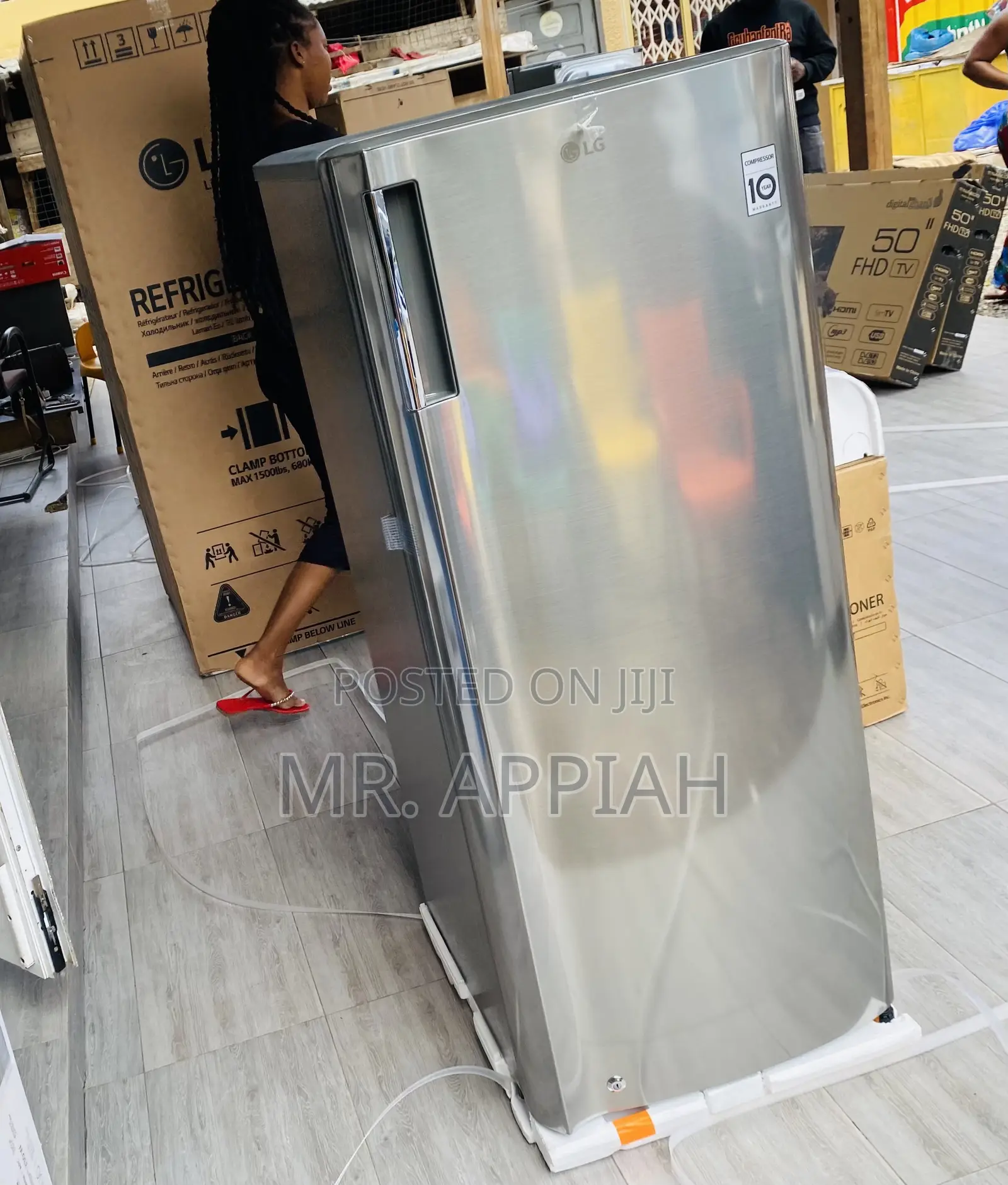 Latest and Affordable LG GN-Y331SLS Top Freezer Fridge.