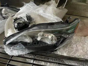 Toyota Corolla 2013 Headllamp