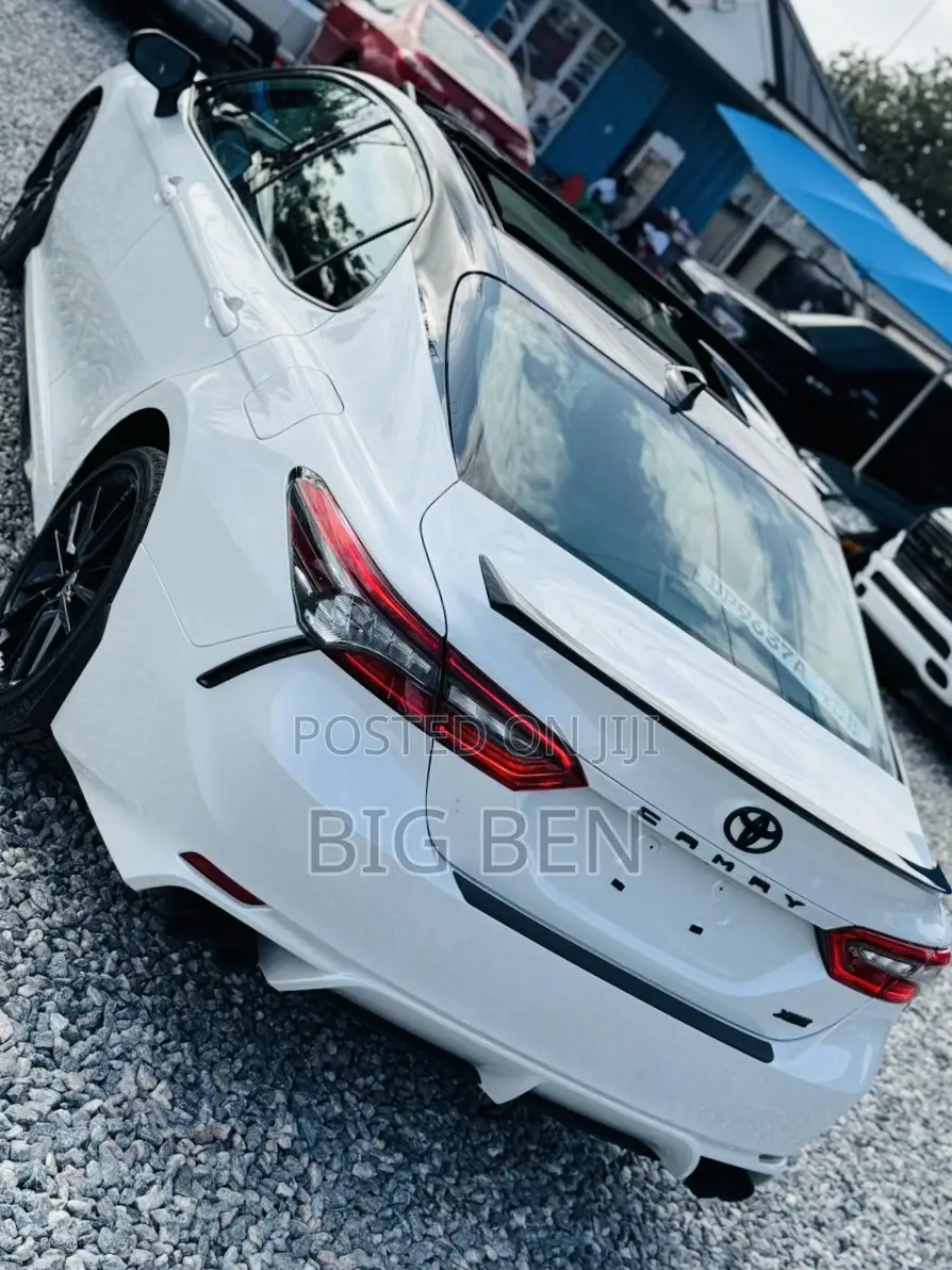 Toyota Camry XSE 2023 White
