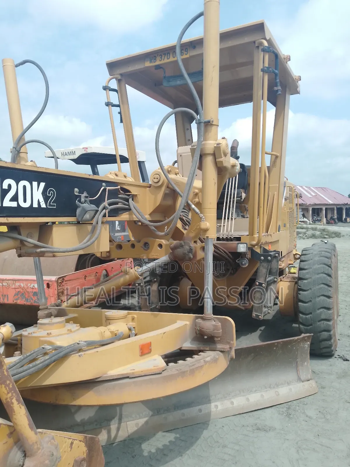 Fairly Used CAT Grader for Sale
