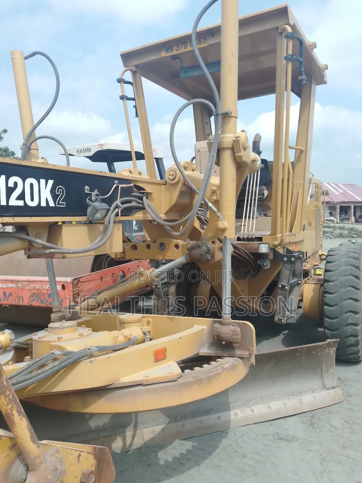 Fairly Used CAT Grader for Sale