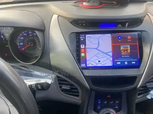 Hyundai Elantra Carplay Android Auto Screen-