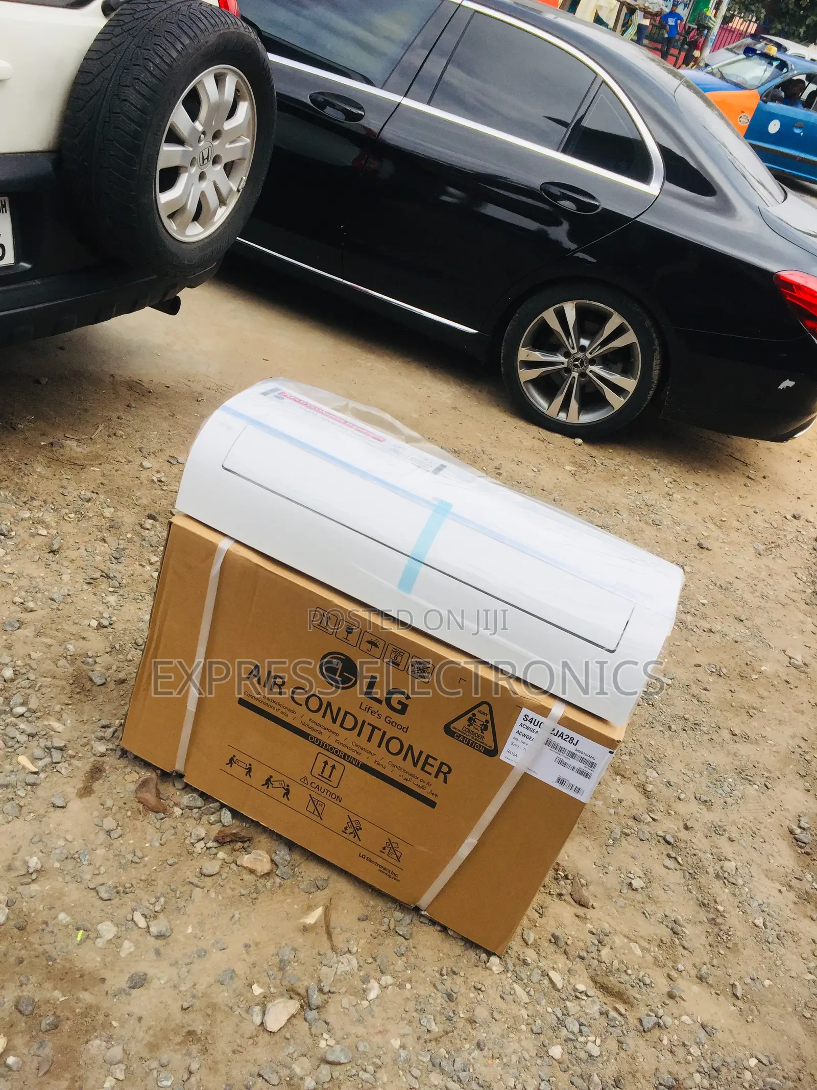 One Remote Control Split Dual Inverter LG 1.5hp