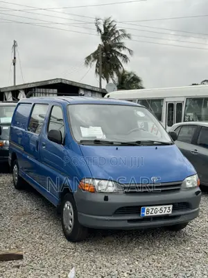 Toyota HiAce 2006 Blue