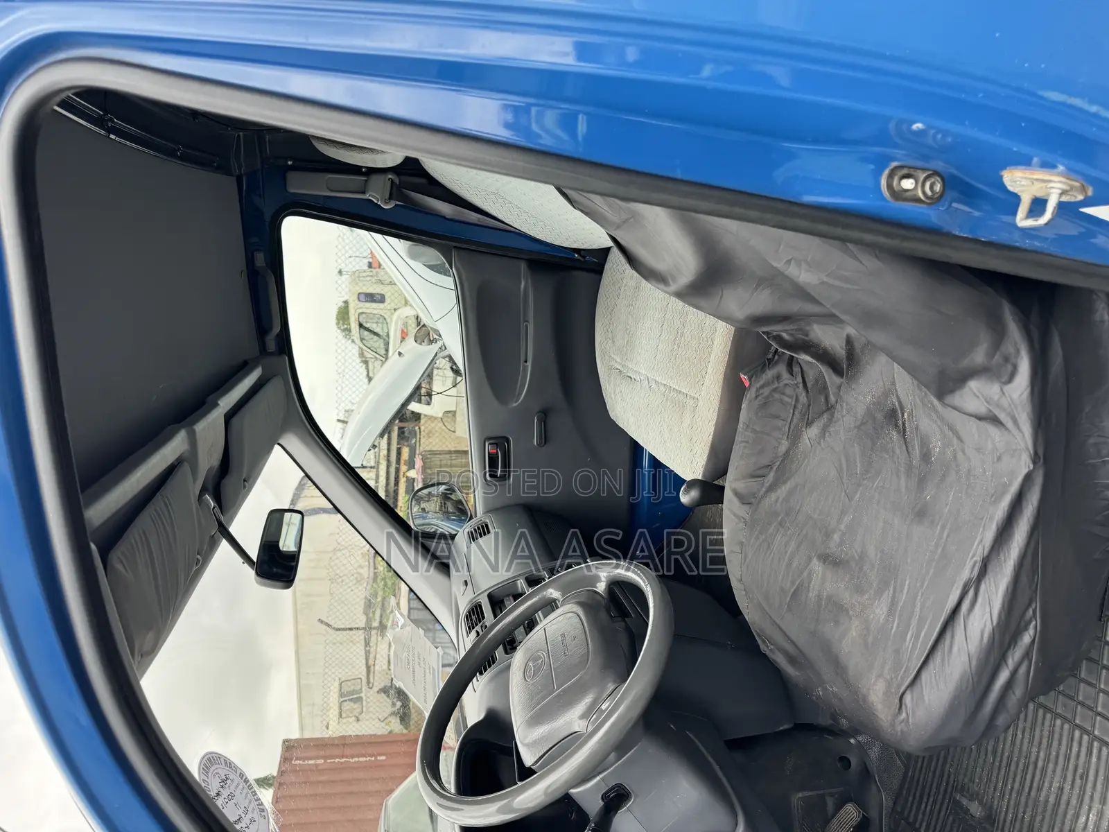 Toyota HiAce 2006 Blue