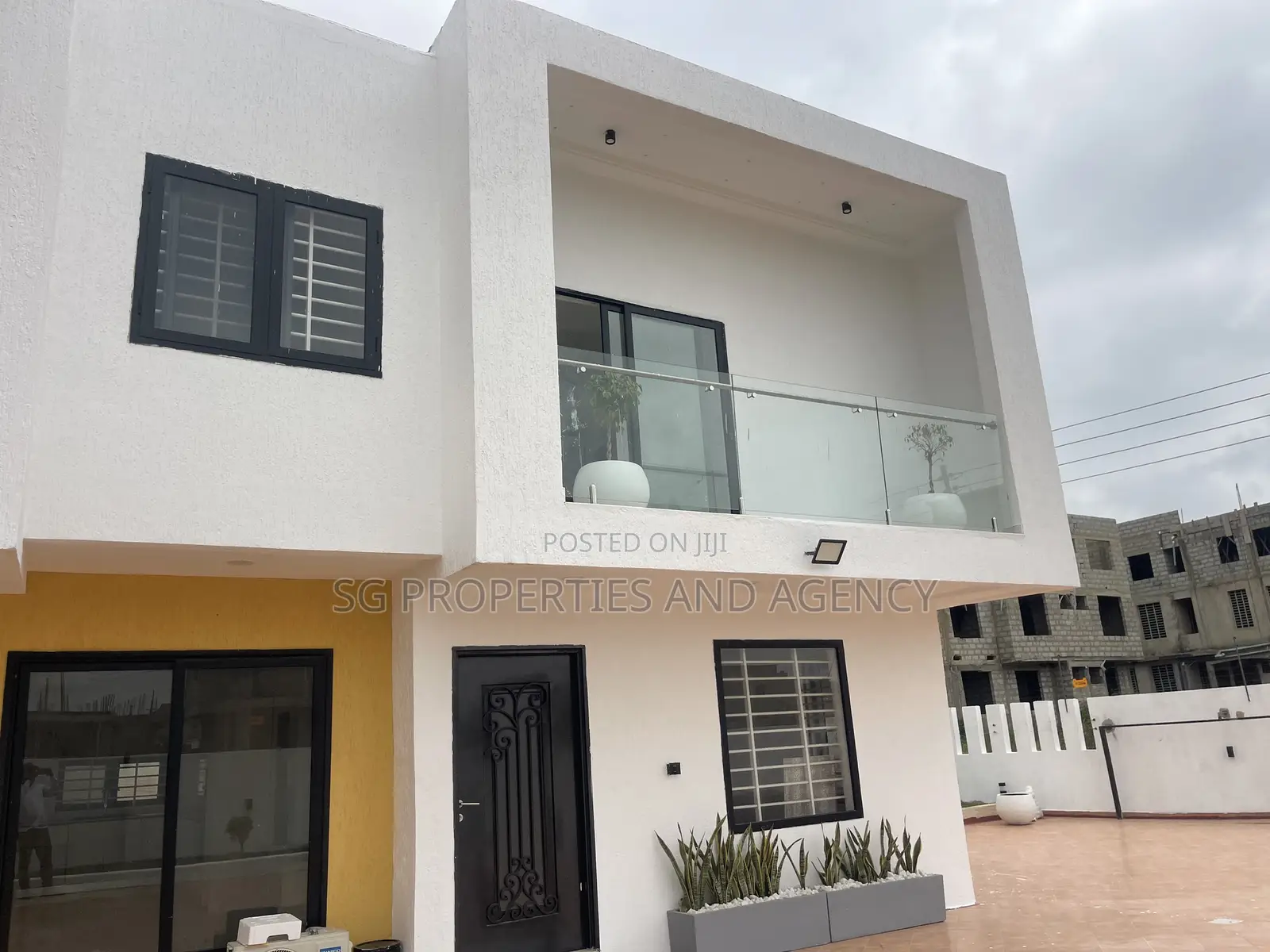2bdrm Townhouse / Terrace in Lashibi, Spintex for rent