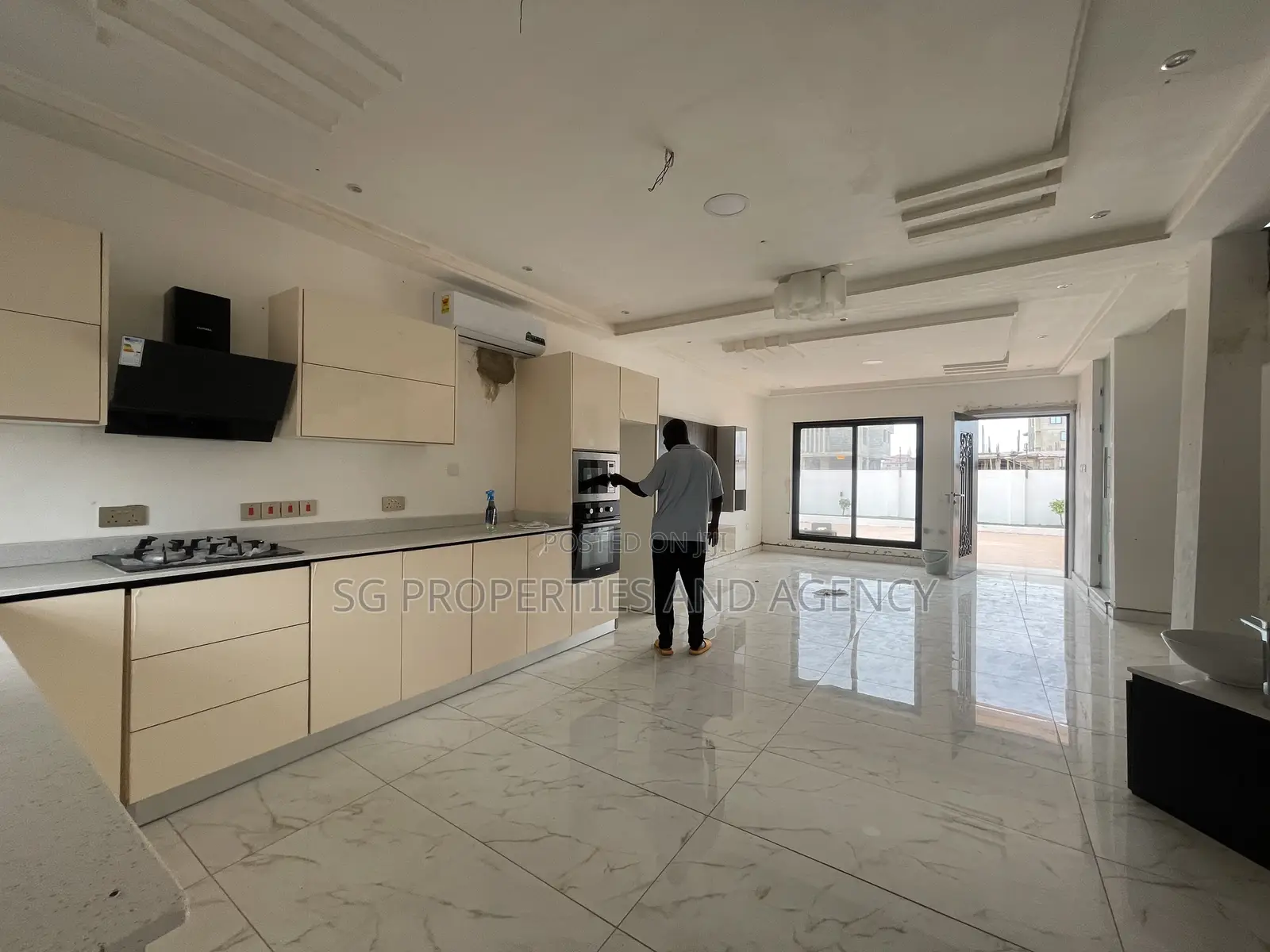 2bdrm Townhouse / Terrace in Lashibi, Spintex for rent