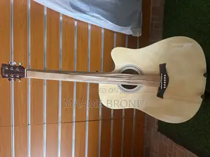 Acoustic Guitar + Bag N More