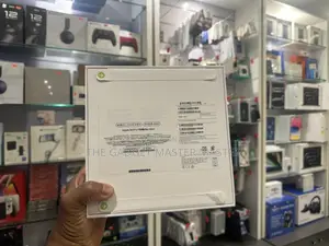 New Desktop Computer 8GB Apple M2 SSD 512GB