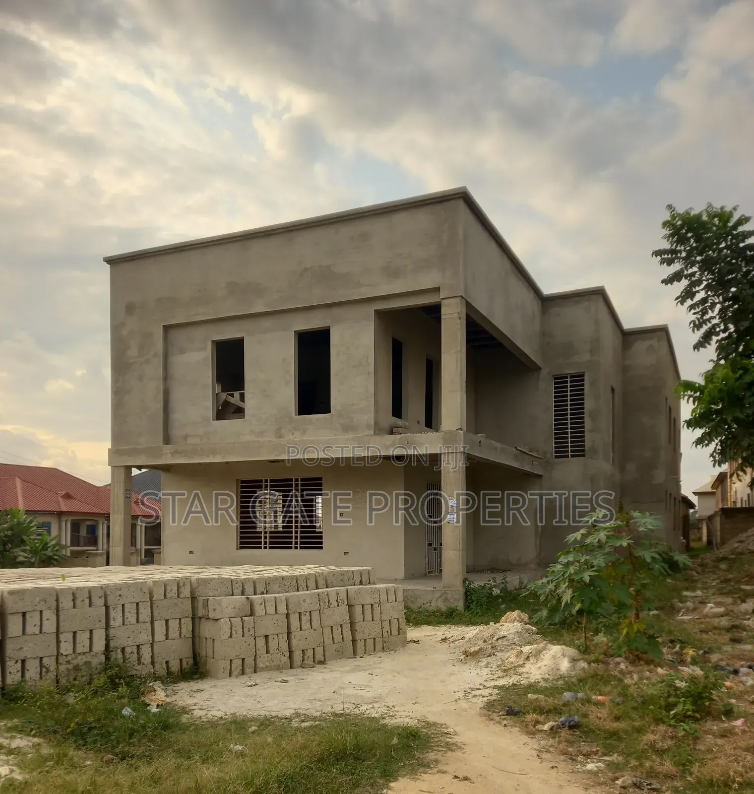 6bdrm House in Star Gate Properties, Kumasi Metropolitan for sale
