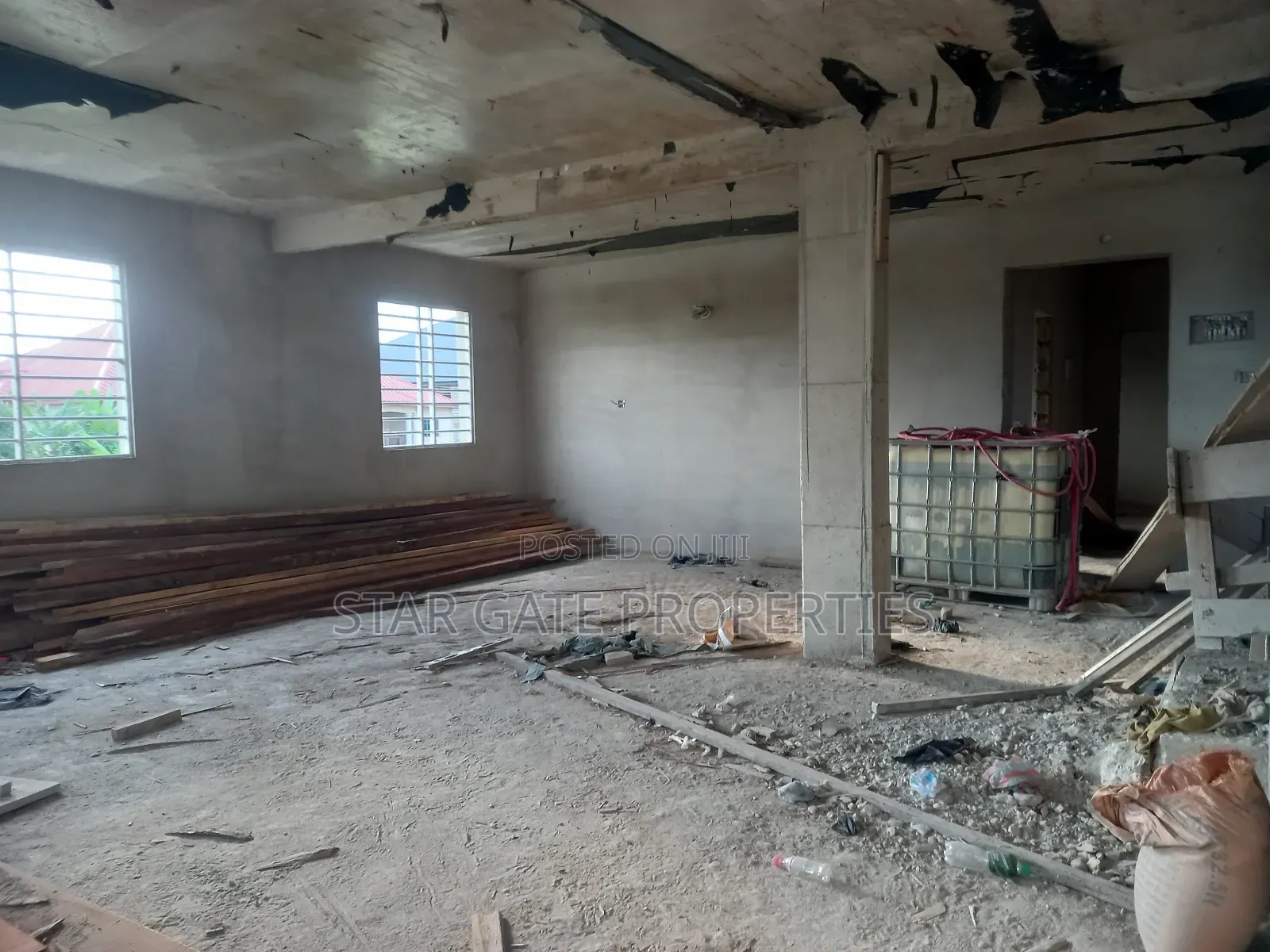 6bdrm House in Star Gate Properties, Kumasi Metropolitan for sale