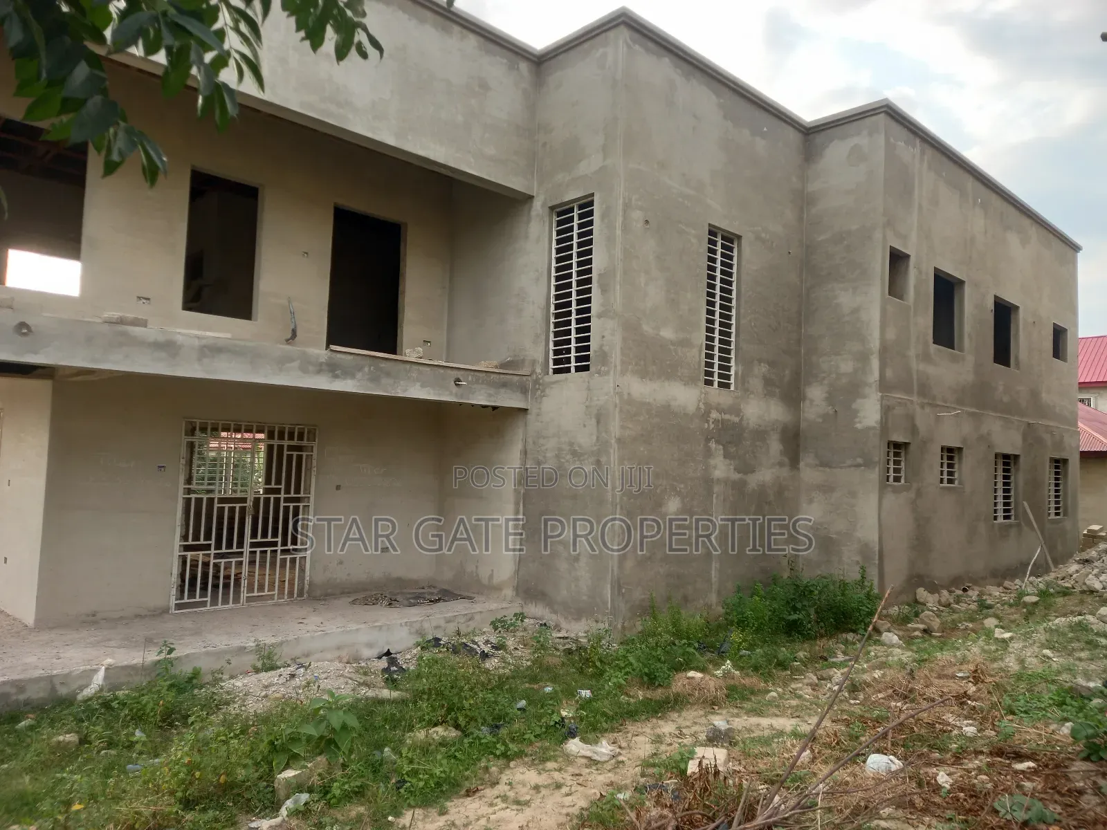 6bdrm House in Star Gate Properties, Kumasi Metropolitan for sale