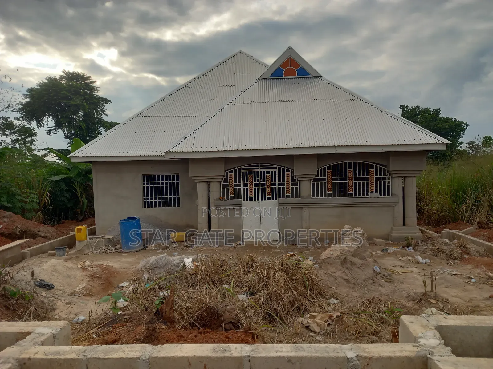 3bdrm House in Adankwame, Kumasi Metropolitan for sale