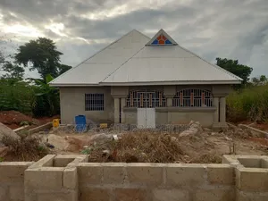 3bdrm House in Adankwame, Kumasi Metropolitan for sale