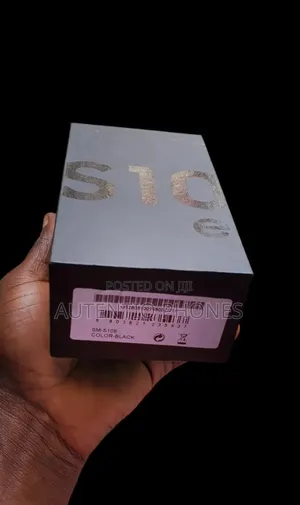 New Samsung Galaxy S10e 128 GB Black