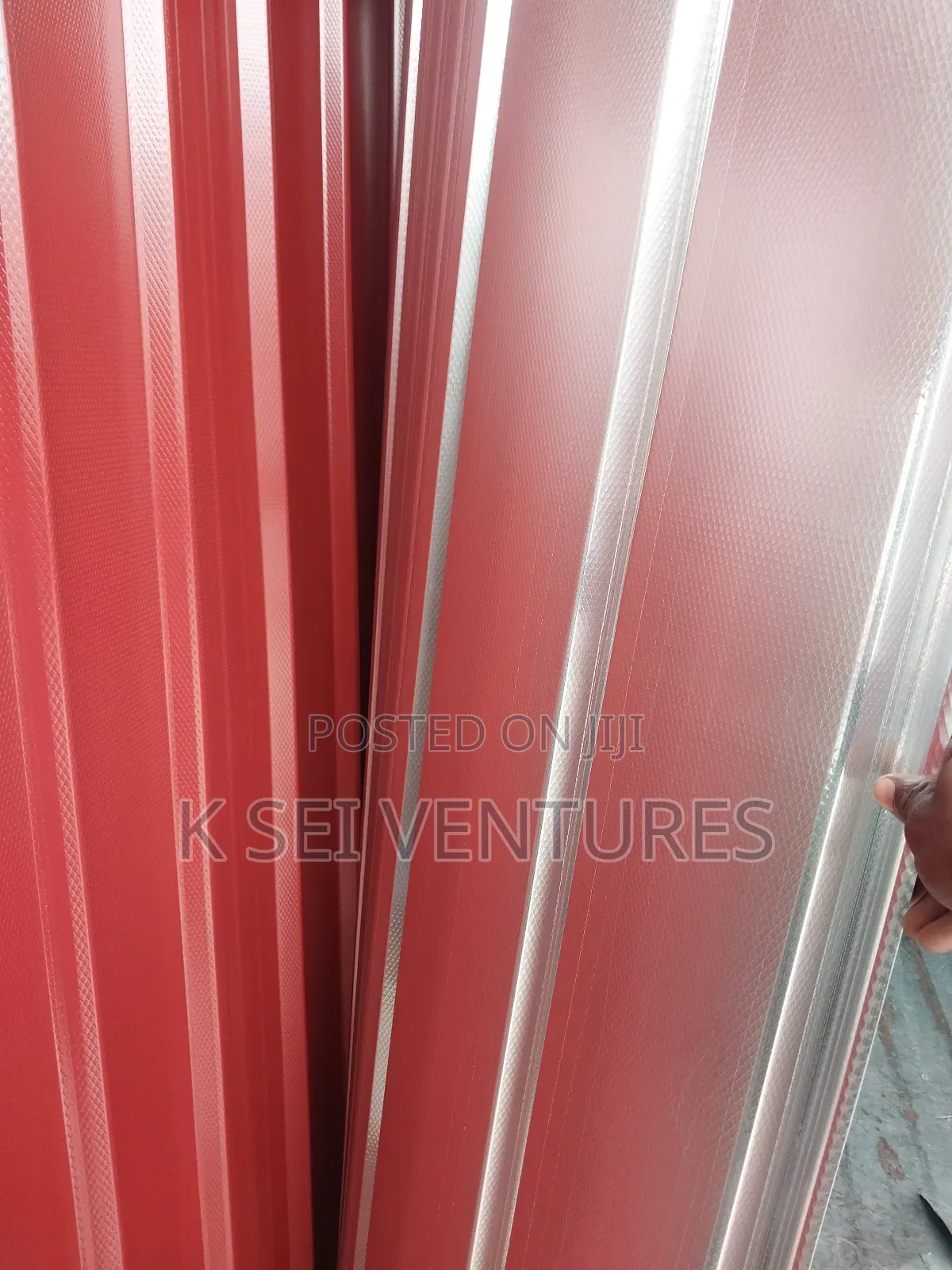 Aluminium Coloured Roof