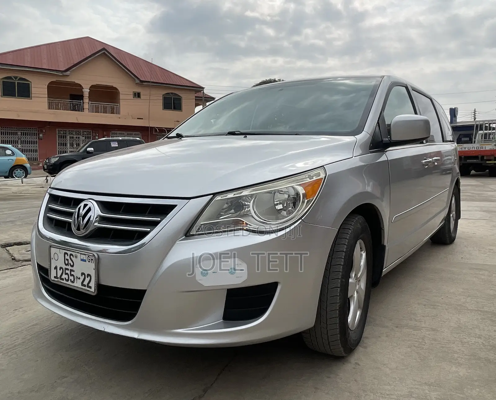 Volkswagen Routan 2011 Silver
