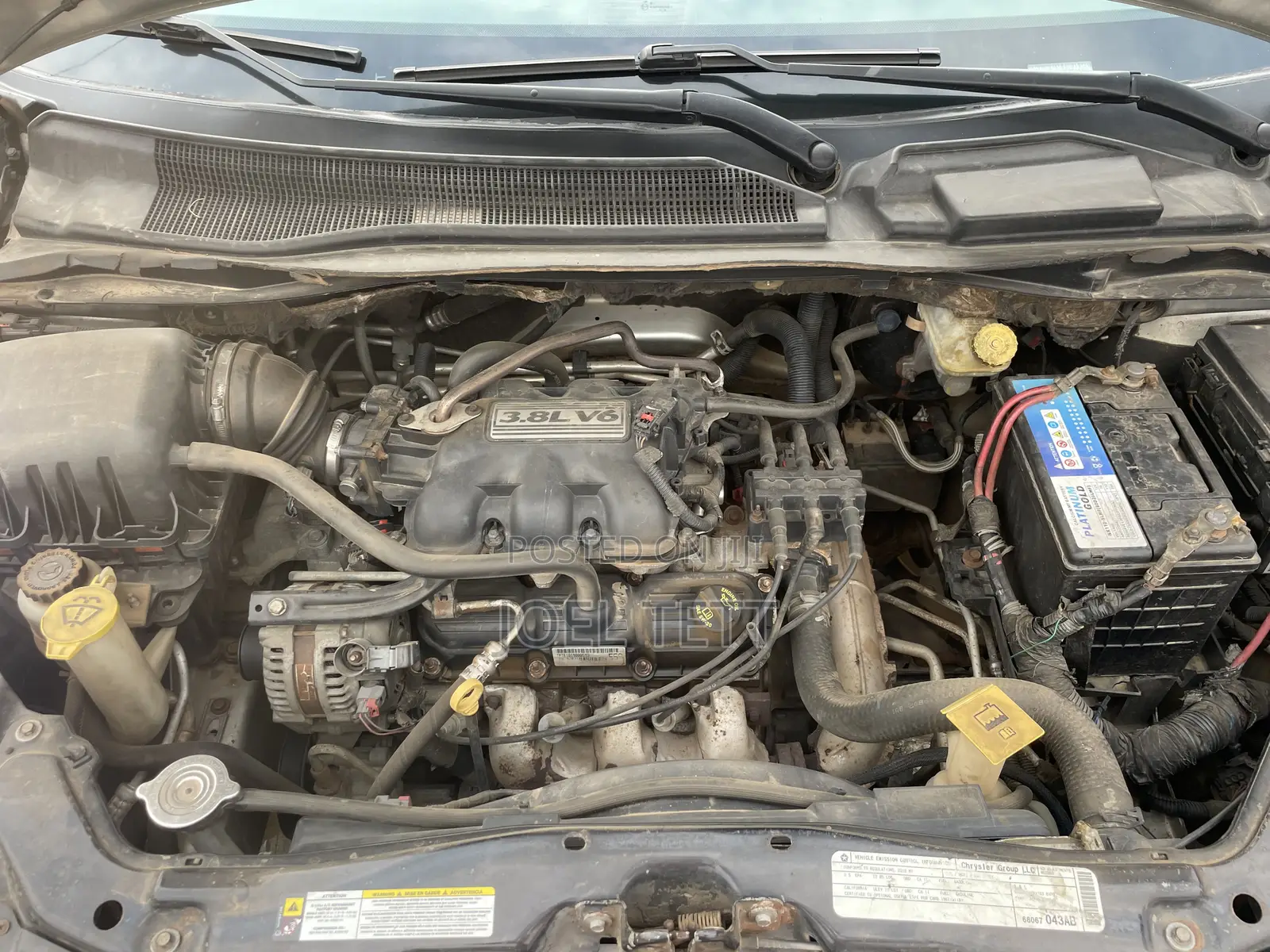 Volkswagen Routan 2011 Silver